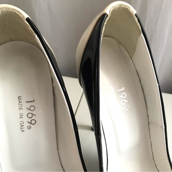 1969 Made in Italy Split Black/White Patent Leather Heels - Picture 4 of 9